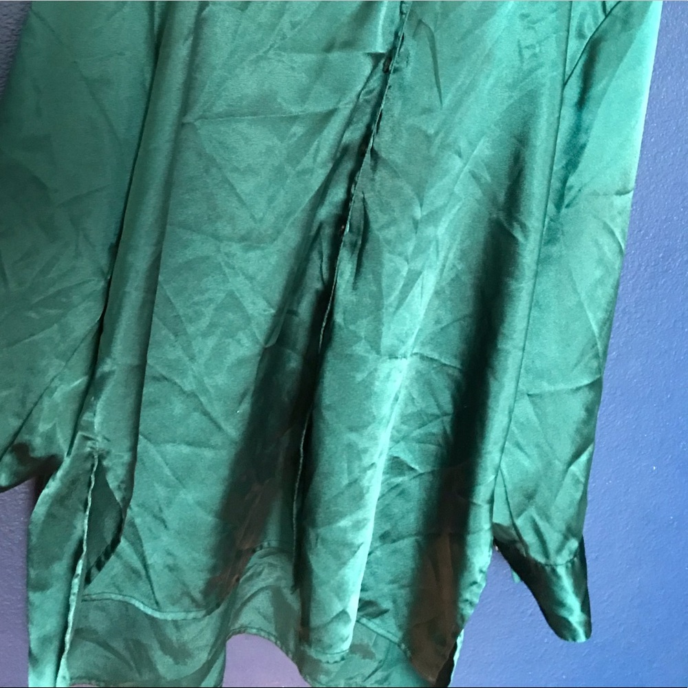 Green Polyester button-up - Picture 2 of 3